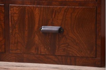 アンティーク家具　和製アンティーク　前面欅玉杢材!半箪笥(衣装箪笥ローボード)(1)