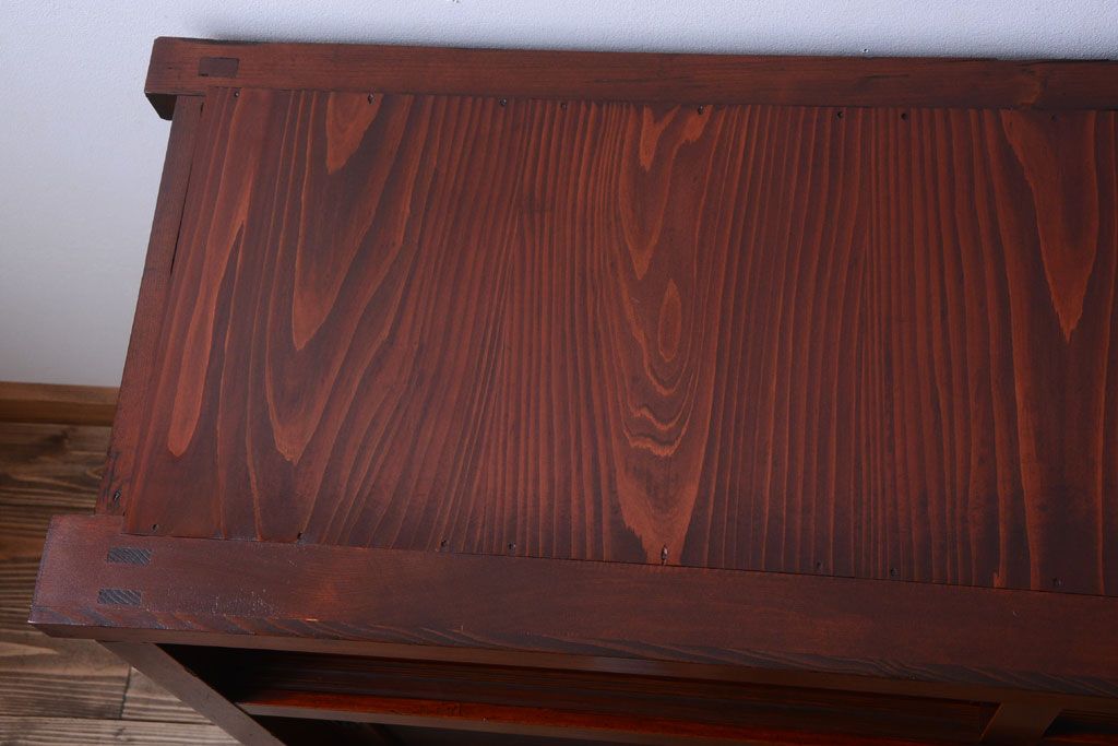 アンティーク家具　和製アンティーク　脚付き!モールガラス引き戸のサイドボード(収納棚)