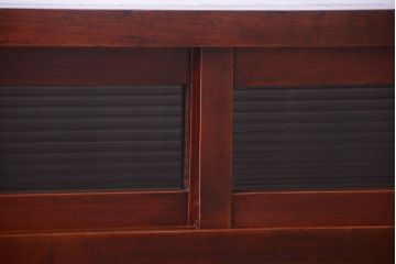 アンティーク家具　和製アンティーク　脚付き!モールガラス引き戸のサイドボード(収納棚)