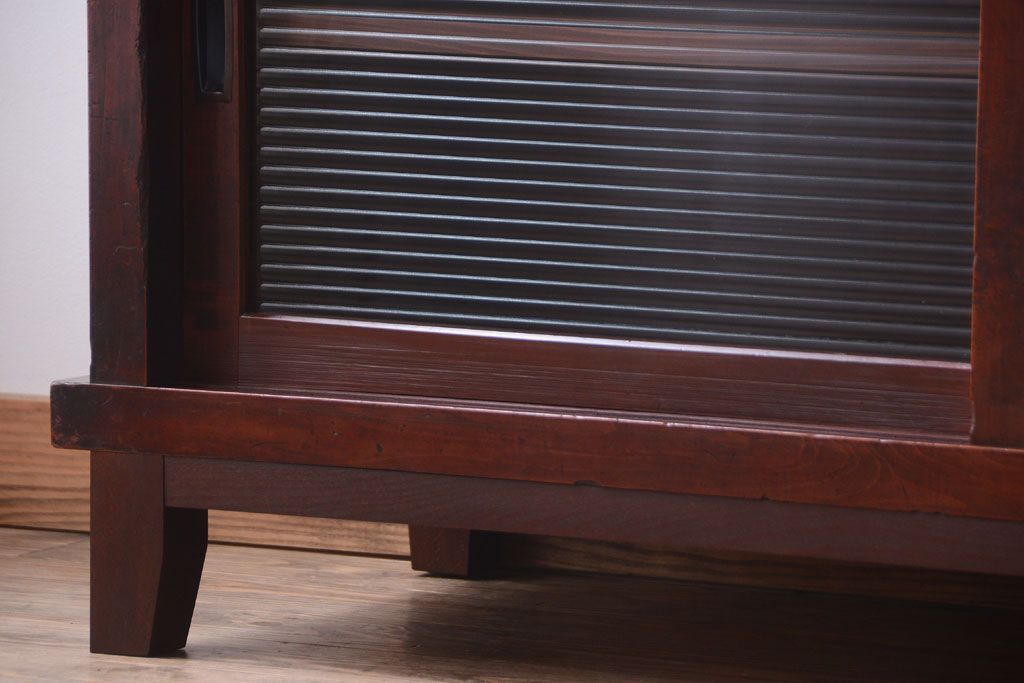 アンティーク家具　和製アンティーク　脚付き!モールガラス引き戸のサイドボード(収納棚)