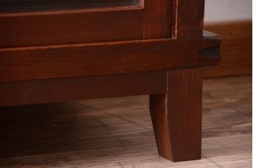 アンティーク家具　和製アンティーク　脚付き!モールガラス引き戸のサイドボード(収納棚)