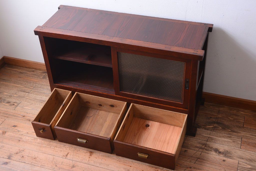 アンティーク家具　和製アンティーク　モールガラス引き戸のサイドボード(収納棚)