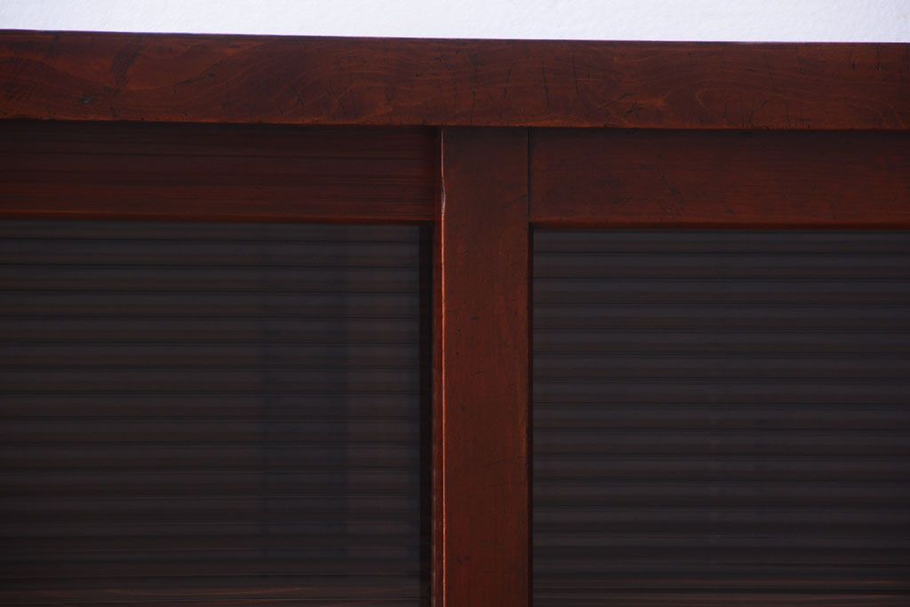 アンティーク家具　和製アンティーク　モールガラス引き戸のサイドボード(収納棚)