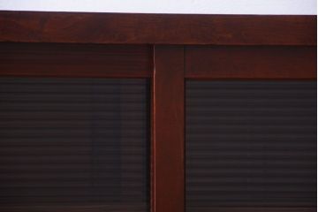 アンティーク家具　和製アンティーク　モールガラス引き戸のサイドボード(収納棚)