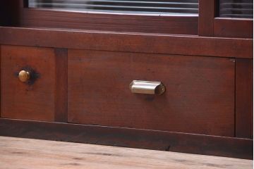 アンティーク家具　和製アンティーク　モールガラス引き戸のサイドボード(収納棚)