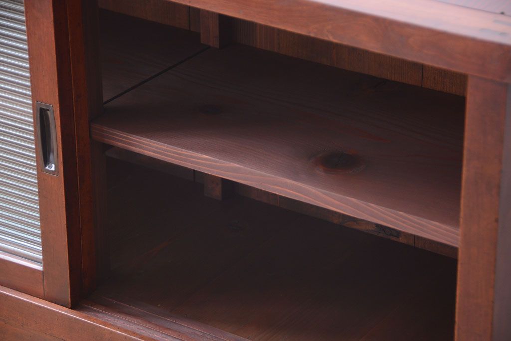 アンティーク家具　和製アンティーク　モールガラス引き戸のサイドボード(収納棚)