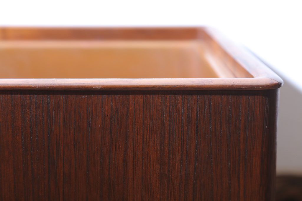 アンティーク雑貨　古民具・骨董　古い桐材・銅おとしの上品なアンティーク角火鉢(1)