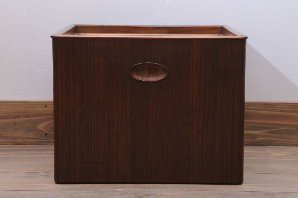 アンティーク雑貨　古民具・骨董　古い桐材・銅おとしの上品なアンティーク角火鉢(1)