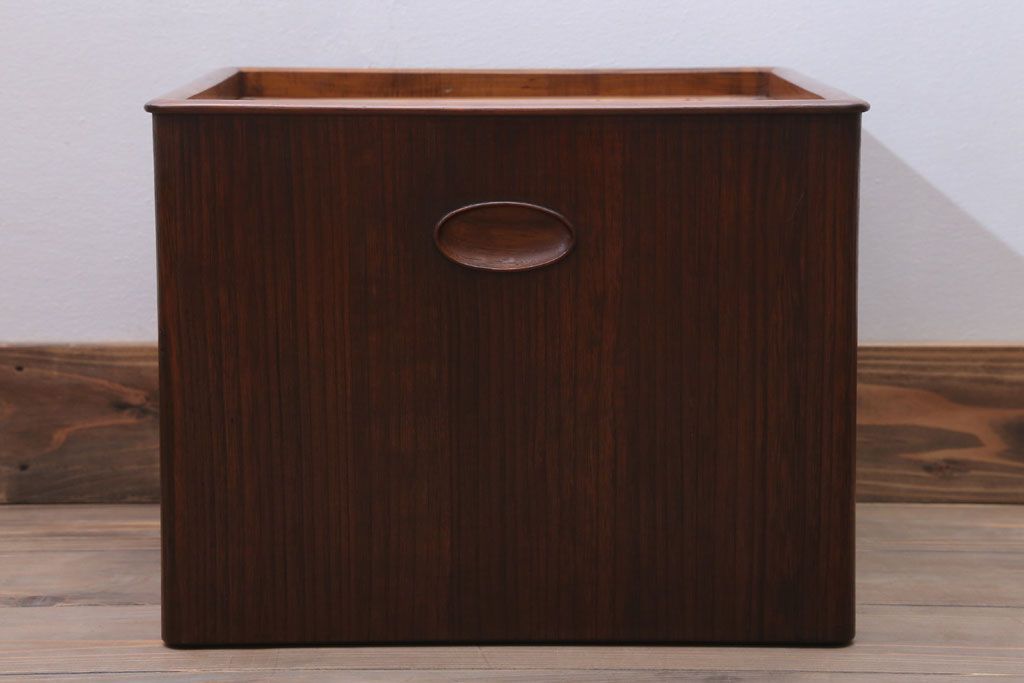 アンティーク雑貨　古民具・骨董　古い桐材・銅おとしの上品なアンティーク角火鉢(1)