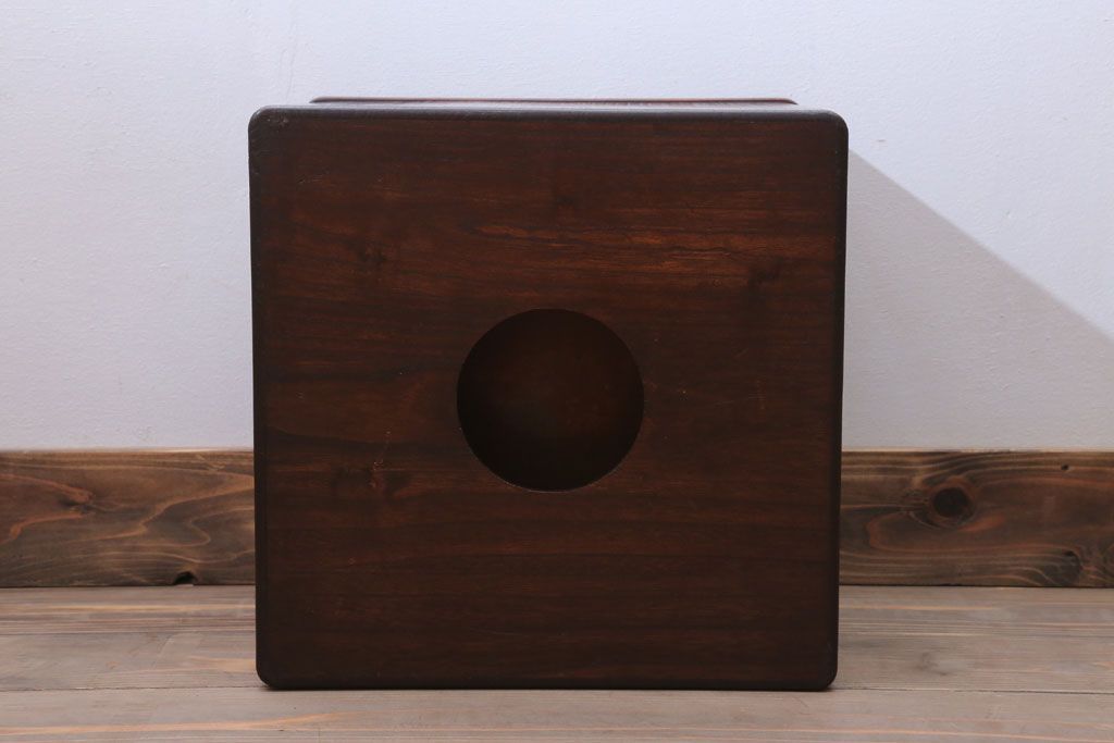 アンティーク雑貨　古民具・骨董　古い桐材・銅おとしの上品なアンティーク角火鉢(1)