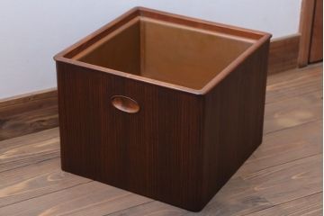 アンティーク雑貨　古民具・骨董　古い桐材・銅おとしの上品なアンティーク角火鉢(2)