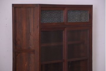 アンティーク家具　和製アンティーク　デザインガラス入り!古い木の一本物食器棚