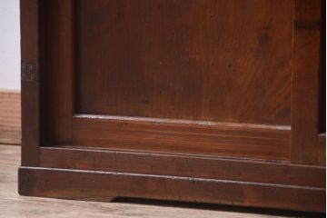 アンティーク家具　和製アンティーク　デザインガラス入り!古い木の一本物食器棚