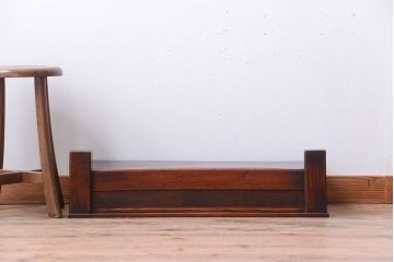 アンティーク家具　和製アンティーク　古い木の小振りな置床(置き床)