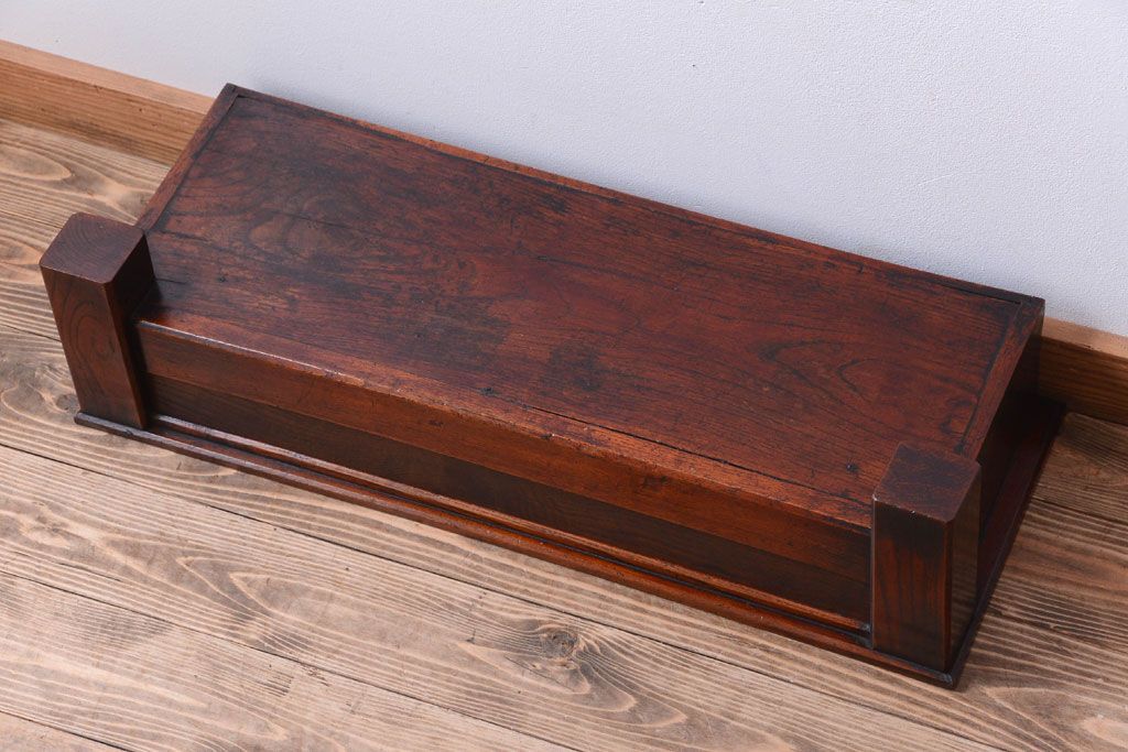 アンティーク家具　和製アンティーク　古い木の小振りな置床(置き床)