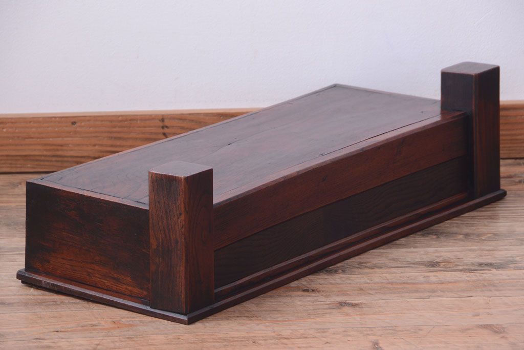 アンティーク家具　和製アンティーク　古い木の小振りな置床(置き床)