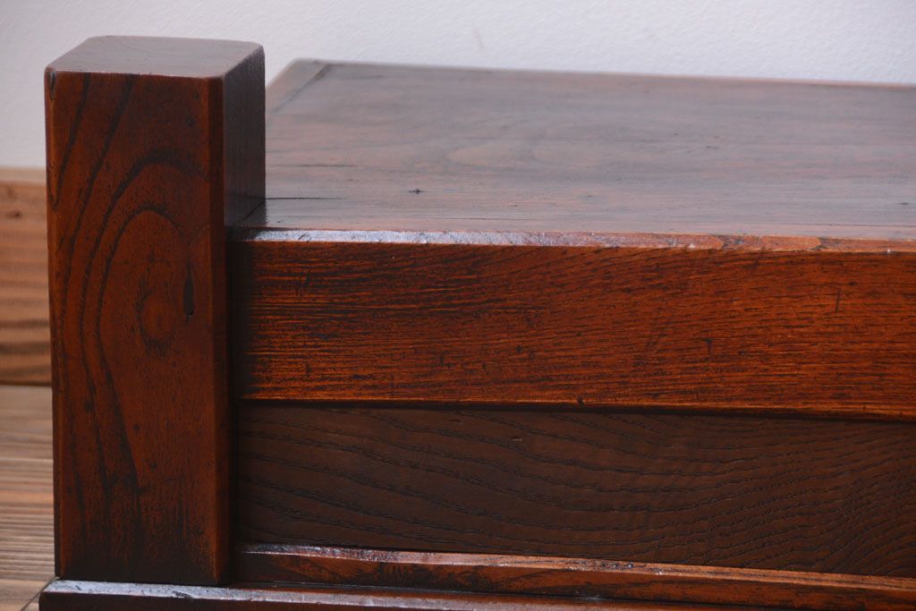 アンティーク家具　和製アンティーク　古い木の小振りな置床(置き床)