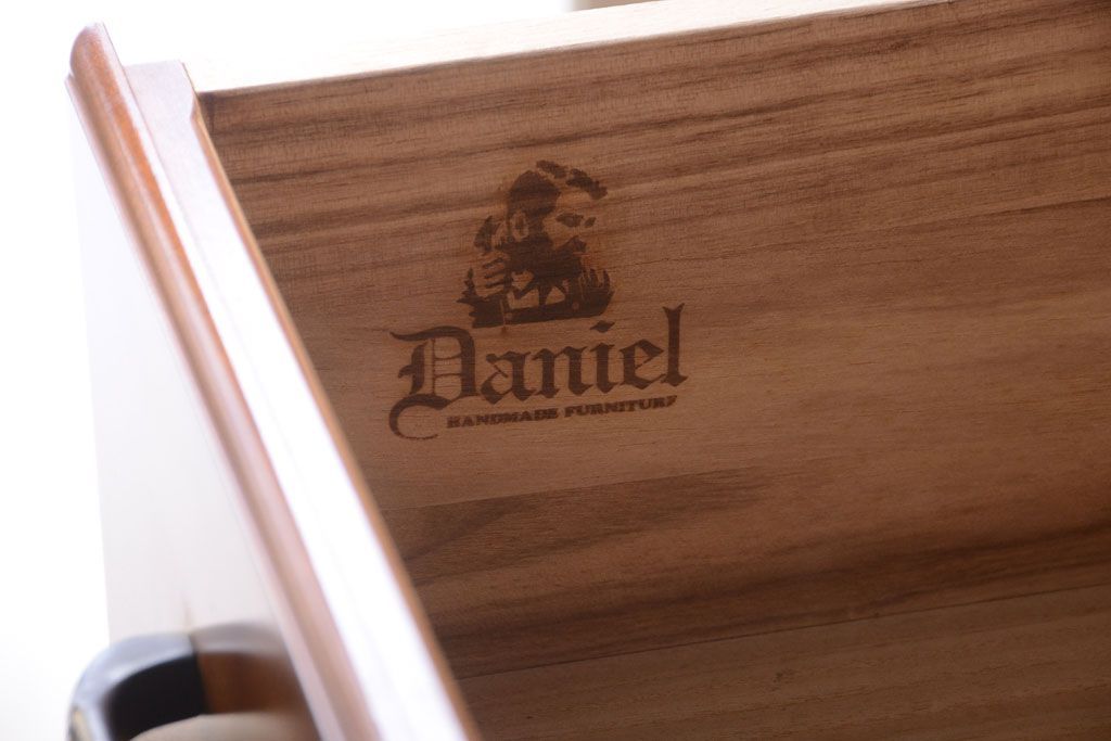 中古　横浜クラシック家具　ダニエル　エトランジェ整理ダンス(チェスト)(定価約73万円)