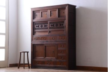 アンティーク家具　和製アンティーク　透かし彫り!古い関西四尺水屋箪笥