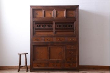 アンティーク家具　和製アンティーク　透かし彫り!古い関西四尺水屋箪笥