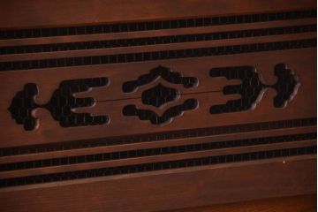 アンティーク家具　和製アンティーク　透かし彫り!古い関西四尺水屋箪笥