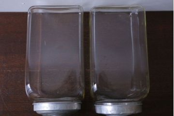 アンティーク雑貨　昭和レトロ　古い駄菓子屋のガラス瓶(ビン)2個セット(3)