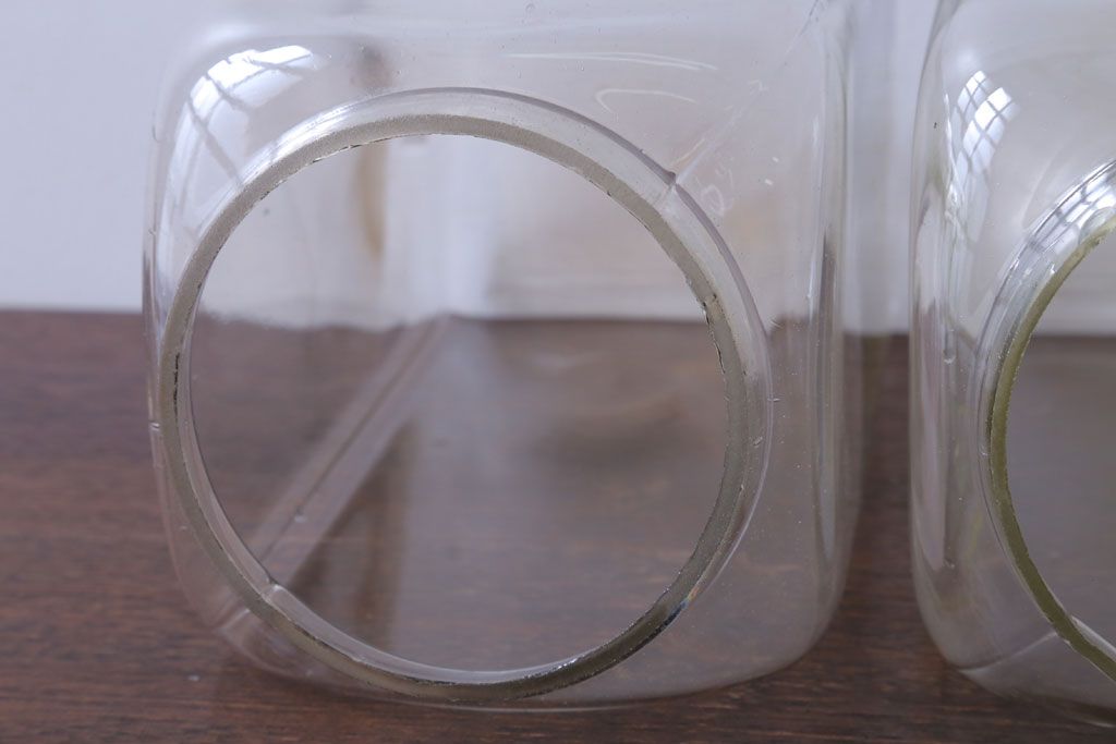 アンティーク雑貨　昭和レトロ　古い駄菓子屋のガラス瓶(ビン)2個セット(3)