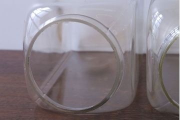 アンティーク雑貨　昭和レトロ　古い駄菓子屋のガラス瓶(ビン)2個セット(3)