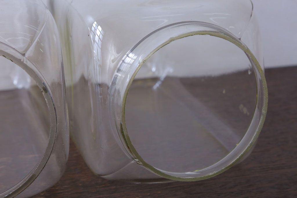 アンティーク雑貨　昭和レトロ　古い駄菓子屋のガラス瓶(ビン)2個セット(3)