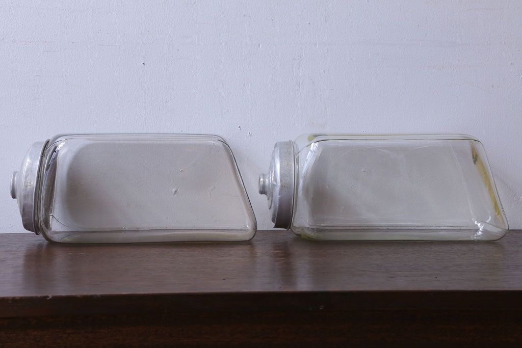 アンティーク雑貨　昭和レトロ　古い駄菓子屋のガラス瓶(ビン)2個セット(3)