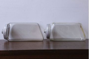 アンティーク雑貨　昭和レトロ　古い駄菓子屋のガラス瓶(ビン)2個セット(3)