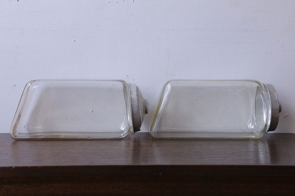 アンティーク雑貨　昭和レトロ　古い駄菓子屋のガラス瓶(ビン)2個セット(3)