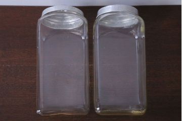 アンティーク雑貨　昭和レトロ　古い駄菓子屋のガラス瓶(ビン)2個セット(3)