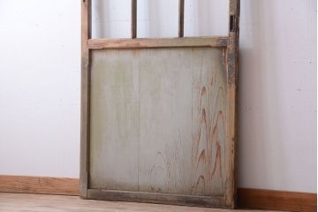 アンティークペイント　古い木の味わい深いペンキガラス戸
