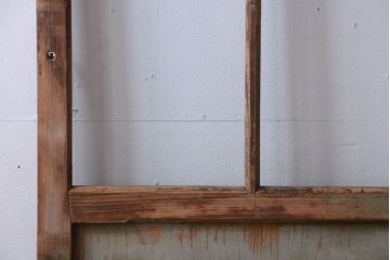 アンティークペイント　古い木の味わい深いペンキガラス戸