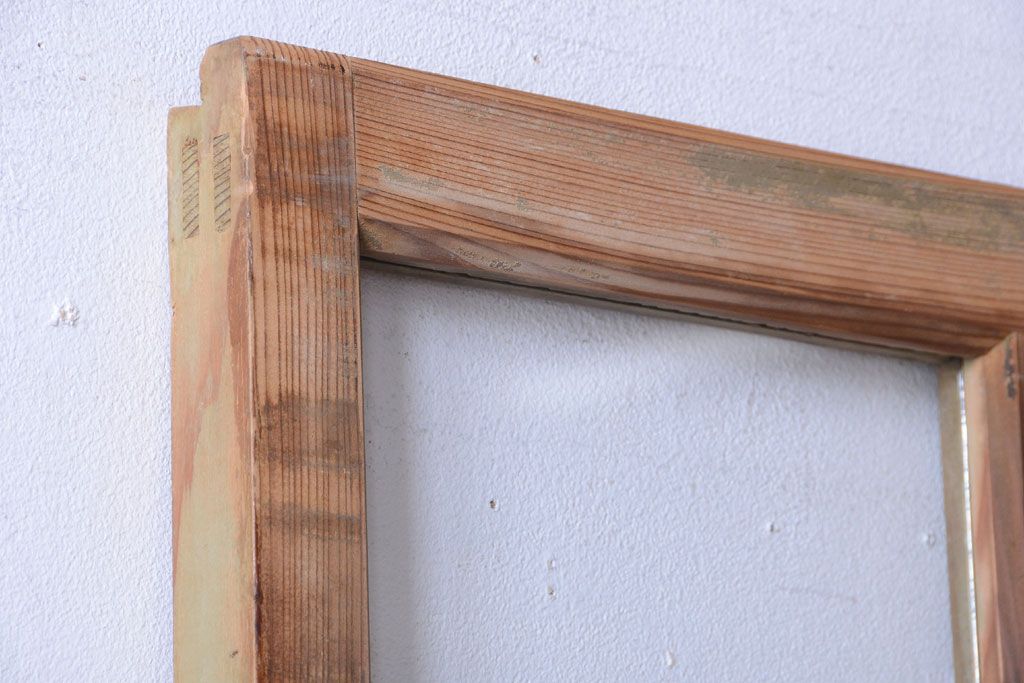 アンティークペイント　古い木の味わい深いペンキガラス戸