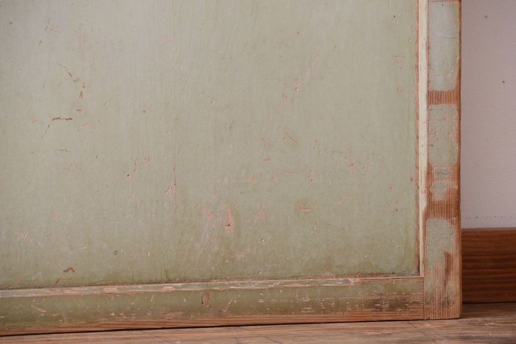 アンティークペイント　古い木の味わい深いペンキガラス戸