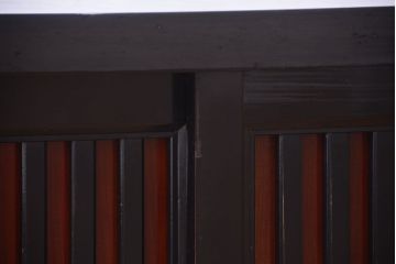 アンティーク家具　古民具・骨董　五尺　明治期　框が太く重厚なアンティーク脚付き時代箪笥ローボード(水屋箪笥、テレビ台、キャビネット、収納棚)