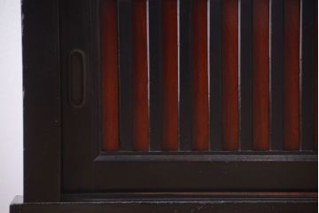 アンティーク家具　古民具・骨董　五尺　明治期　框が太く重厚なアンティーク脚付き時代箪笥ローボード(水屋箪笥、テレビ台、キャビネット、収納棚)