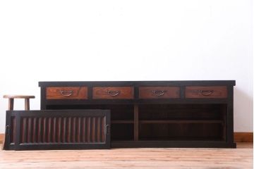 アンティーク家具　古民具・骨董　明治期　框が太く重厚なアンティーク引き出し付き時代箪笥ローボード(水屋箪笥、テレビ台、キャビネット、収納棚)