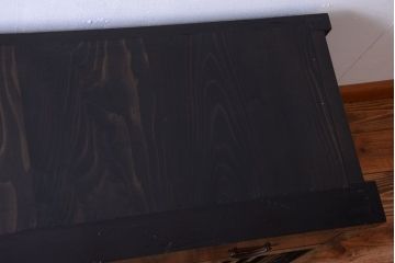 アンティーク家具　古民具・骨董　明治期　框が太く重厚なアンティーク引き出し付き時代箪笥ローボード(水屋箪笥、テレビ台、キャビネット、収納棚)