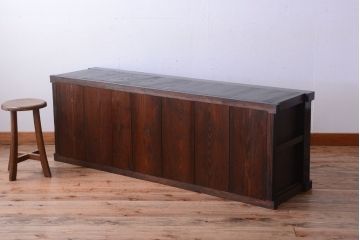 アンティーク家具　古民具・骨董　明治期　框が太く重厚なアンティーク引き出し付き時代箪笥ローボード(水屋箪笥、テレビ台、キャビネット、収納棚)