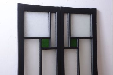 大正ロマン　当時物色ガラス入り!モダンなペイント引き戸2枚セット(窓)