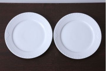 アンティーク雑貨　中古　ROYAL COPENHAGEN(ロイヤルコペンハーゲン)　WHITE FLUTED HALF LACE(ホワイトフルーテッド・ハーフレース) 25cmプレート(大皿)2枚セット(洋食器)
