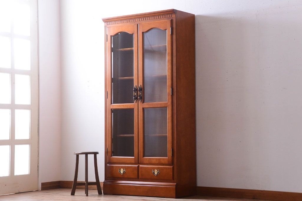 中古　横浜クラシック家具　ダニエル　高級品!収納棚(キャビネット)(1)(定価約50万円)