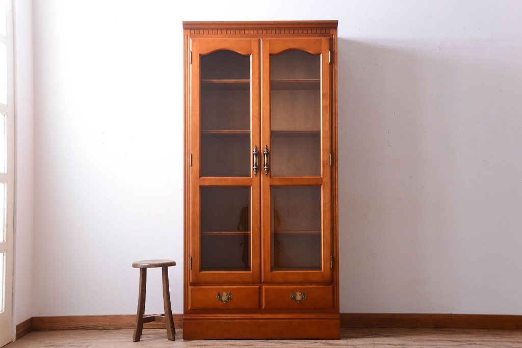 中古　横浜クラシック家具　ダニエル　高級品!収納棚(キャビネット)(1)(定価約50万円)