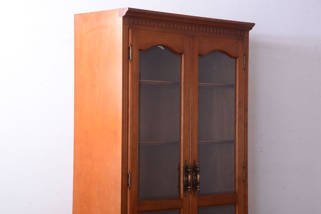 中古　横浜クラシック家具　ダニエル　高級品!収納棚(キャビネット)(1)(定価約50万円)
