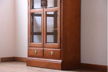 中古　横浜クラシック家具　ダニエル　高級品!収納棚(キャビネット)(1)(定価約50万円)