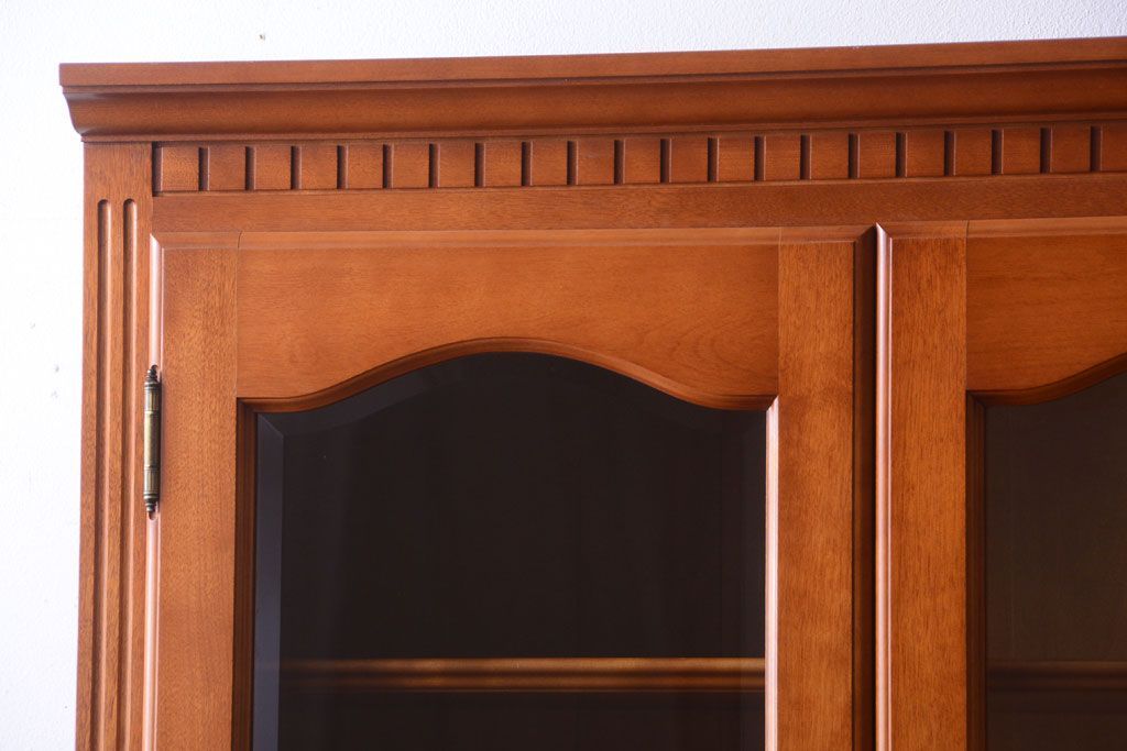 中古　横浜クラシック家具　ダニエル　高級品!収納棚(キャビネット)(1)(定価約50万円)