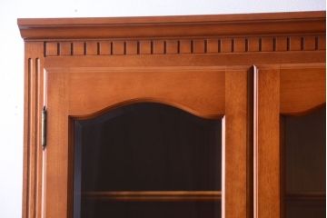 中古　横浜クラシック家具　ダニエル　高級品!収納棚(キャビネット)(1)(定価約50万円)